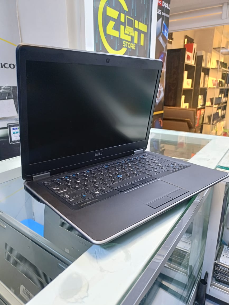 REFUBLISHED DELL LATITUDE 7440 COI5 4TH GENERATION 8GBRAM 256GBSSD
Graphics: Integrated Intel HD Graphics 4400
WITH 3 USB PORTS
HDMI PORT FOR DISPLAY
 Mini DisplayPort, Ethernet, headphone/mic combo