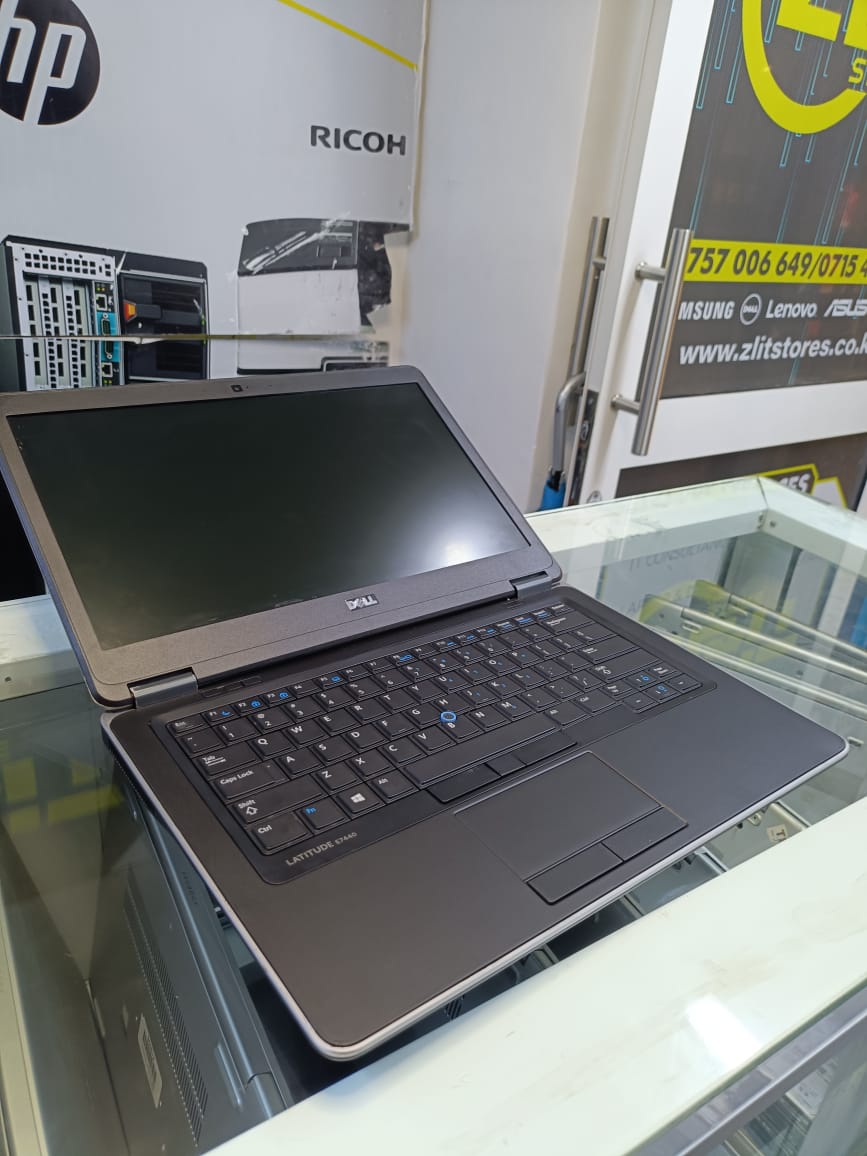 REFUBLISHED DELL LATITUDE 7440 COI5 4TH GENERATION 8GBRAM 256GBSSD
Graphics: Integrated Intel HD Graphics 4400
WITH 3 USB PORTS
HDMI PORT FOR DISPLAY
 Mini DisplayPort, Ethernet, headphone/mic combo