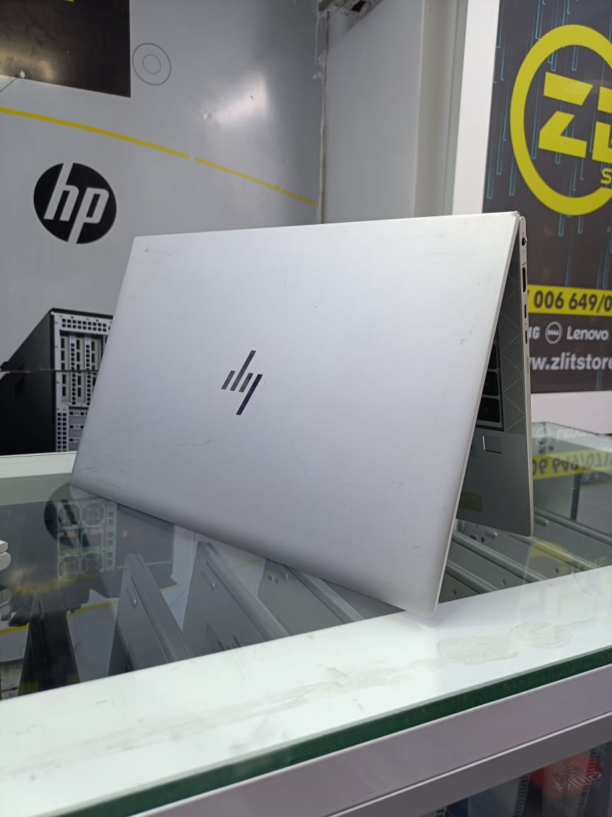 HP EliteBook 840 G7 is a business laptop that offers reliable performance and elegant design. Powered by a 10th generation Intel Core i5 processor, it provides sufficient speed for daily tasks