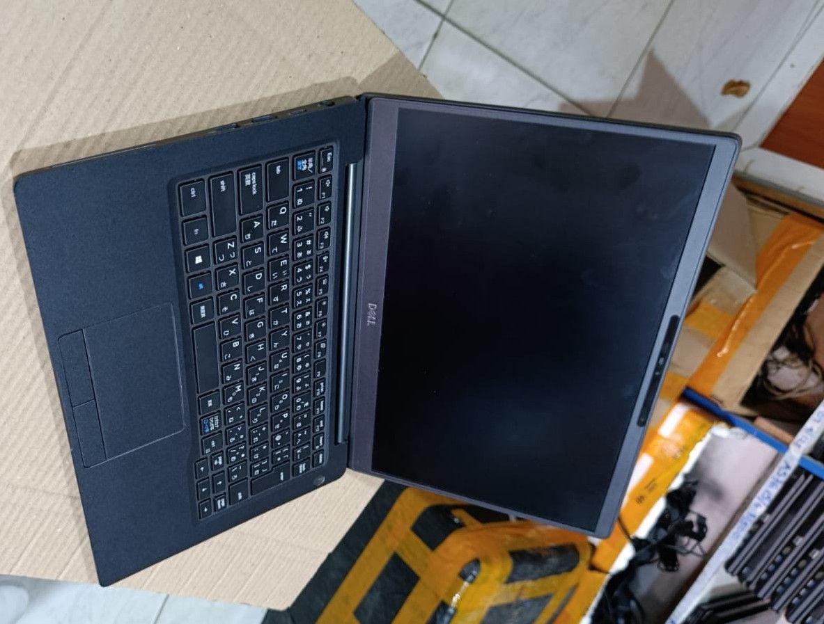 DELL LATITUDE 7300 LAPTOP (LAT-7300-00015) - 13.3" INCH DISPLAY,8th GENERATION INTEL CORE i5, 8GB RAM/ 256GB WINDOWS 11 PRO INSTALLED