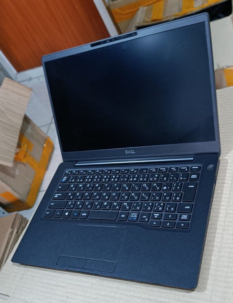 DELL LATITUDE 7300 LAPTOP (LAT-7300-00015) - 13.3" INCH DISPLAY,8th GENERATION INTEL CORE i5, 8GB RAM/ 256GB WINDOWS 11 PRO INSTALLED