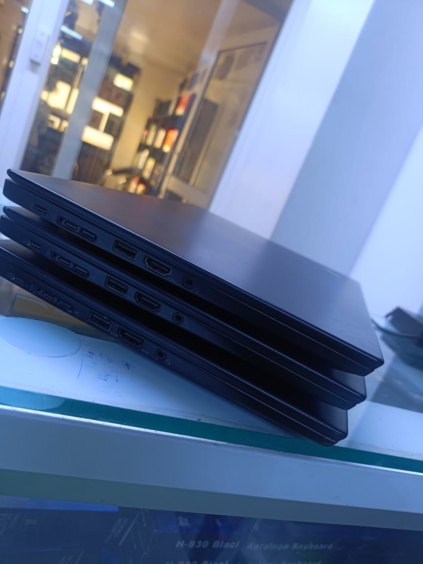 Lenovo ThinkPad X390 – Core i5 | 8GB | 256GB SSD | 13.3" FHD Business Laptop
premium business-class laptop built for professionals, students, and everyday users who need speed, portability