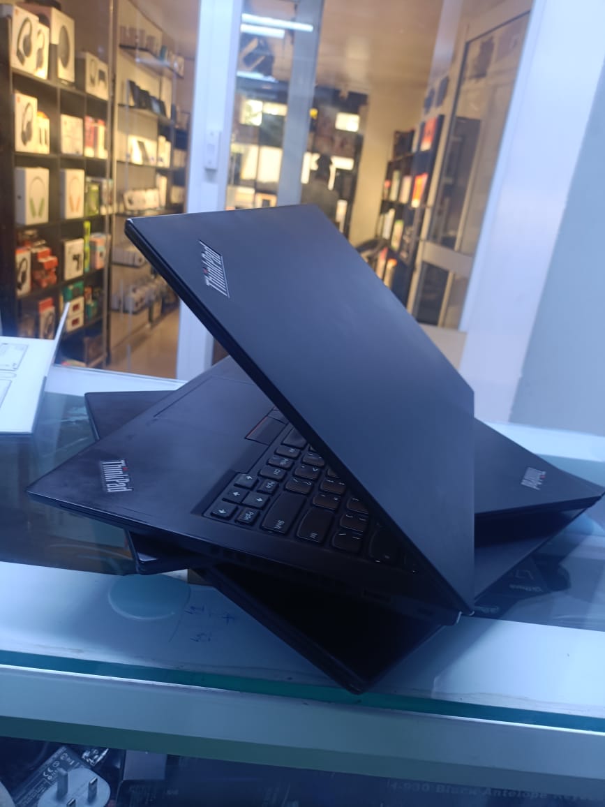 Lenovo ThinkPad X390 – Core i5 | 8GB | 256GB SSD | 13.3" FHD Business Laptop
premium business-class laptop built for professionals, students, and everyday users who need speed, portability