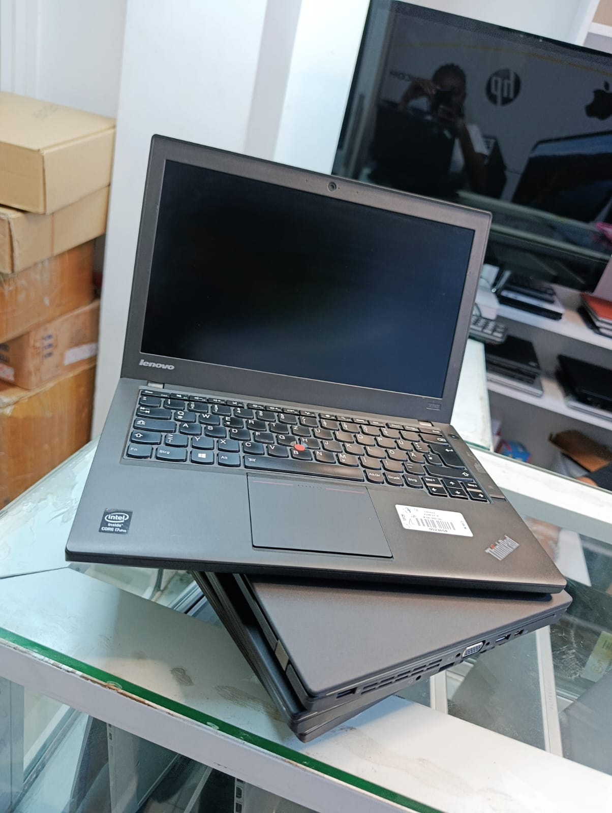 LENOVO THINKPAD X240 COI7  4 TH GENERATION 8GBRAM 256GB SSD
Intel Core i7 processor for fast and reliable performance
8GB DDR3 RAM for smooth multitasking and quick access to frequently used files