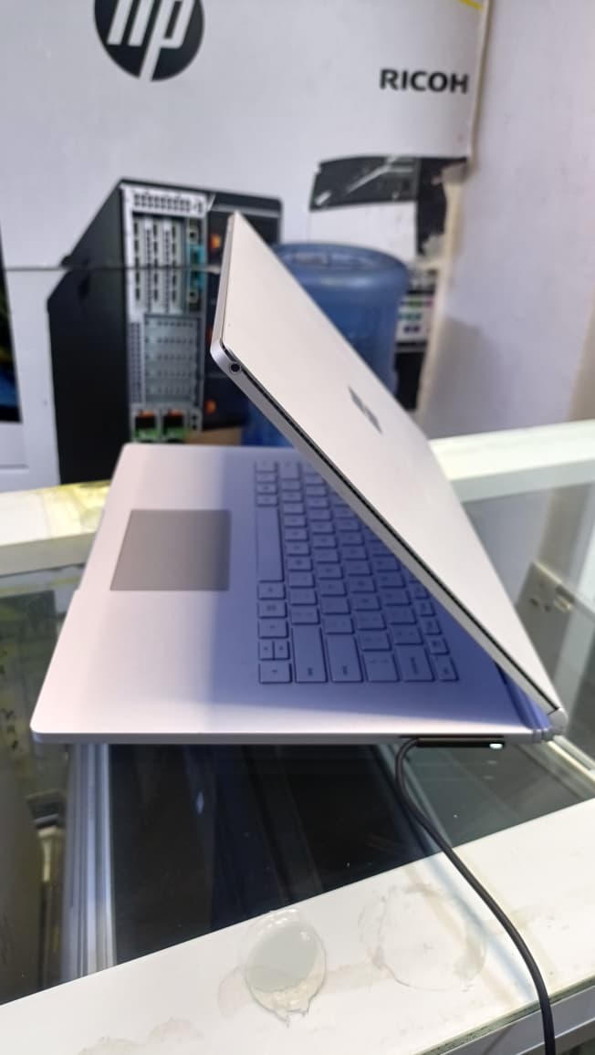 Refurbished Laptops Microsoft Surface LAPTOP BOOK 3 COI7 10TH GENERATION 32GBRAM 512GBSSD DETACHABLE TOUCH SCREEN
Microsoft Surface Book 3 is a premium 2-in-1 laptop-tablet hybrid that blends powerful