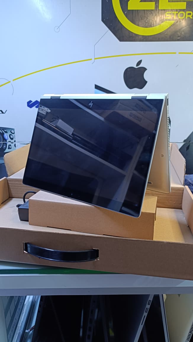 HP ELITEBOOK 830 X360 G6 COI5 8TH GENERATION 8GBRAM 256GBSSD TOUCH SCREEN
Convertible 2-in-1 Form: The x360 hinge means it works as a laptop and tablet — great for presentations,