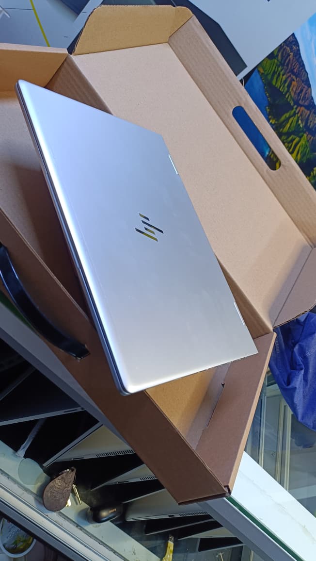 HP ELITEBOOK 830 X360 G6 COI5 8TH GENERATION 8GBRAM 256GBSSD TOUCH SCREEN
Convertible 2-in-1 Form: The x360 hinge means it works as a laptop and tablet — great for presentations,