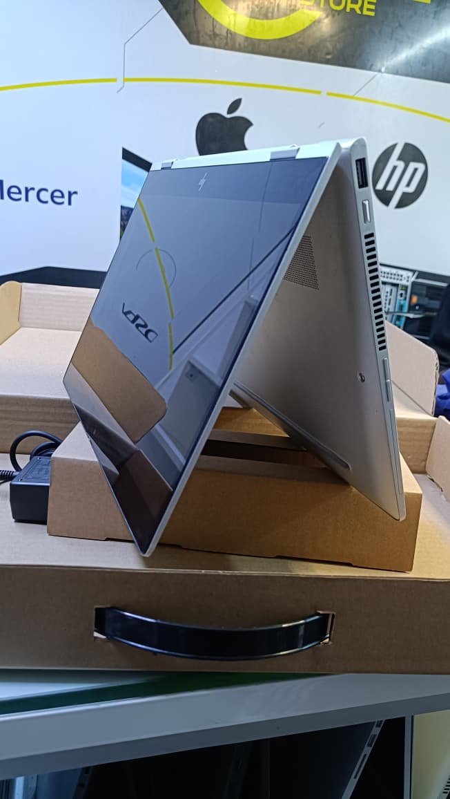 HP ELITEBOOK 830 X360 G6 COI5 8TH GENERATION 8GBRAM 256GBSSD TOUCH SCREEN
Convertible 2-in-1 Form: The x360 hinge means it works as a laptop and tablet — great for presentations,