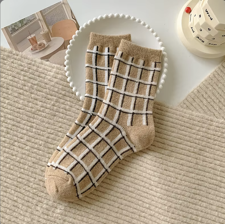 3pcs - Cozy Coffee Wool Socks for Women/Ladies  – Cute Korean Winter Style with Cartoon Bear