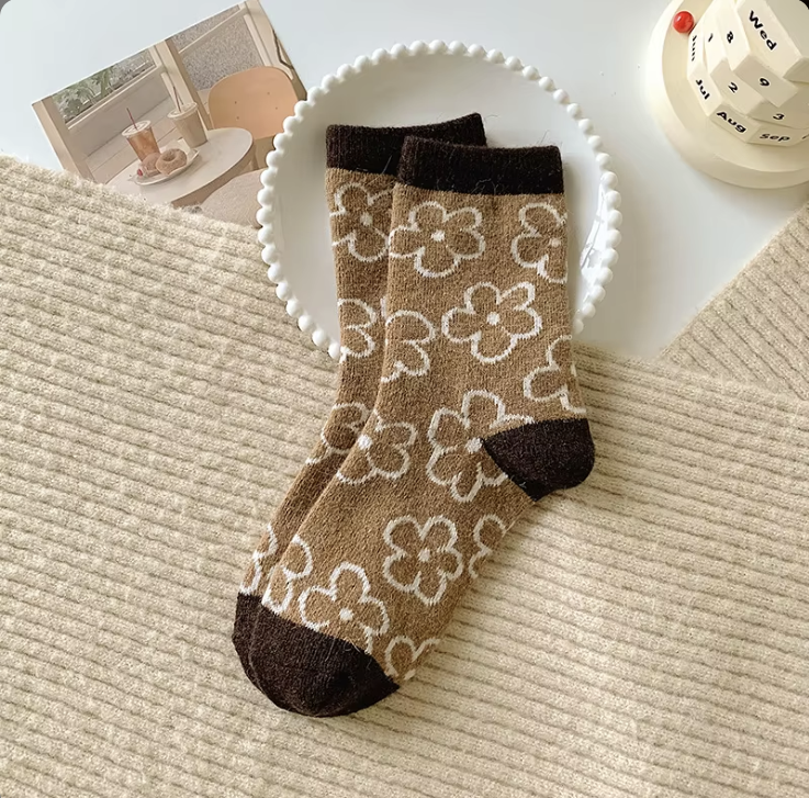 3pcs - Cozy Coffee Wool Socks for Women/Ladies  – Cute Korean Winter Style with Cartoon Bear