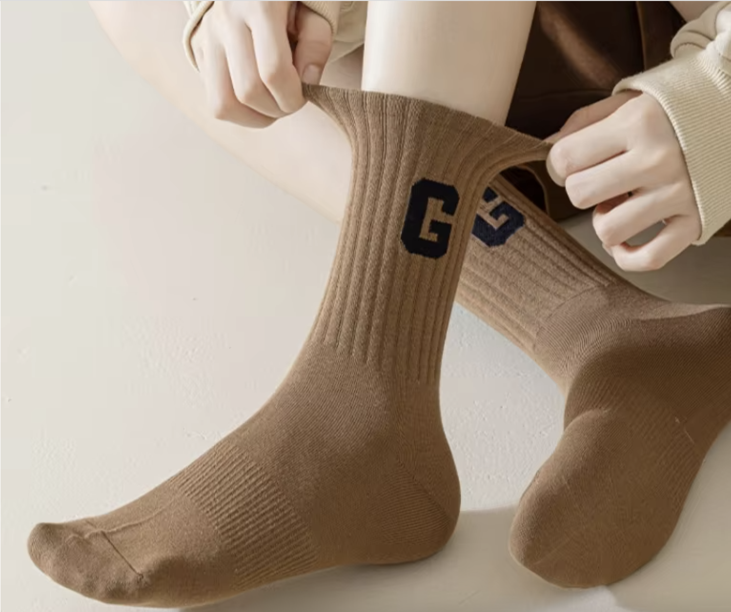 2pcs High-Quality Thick Mid-Tube Sports Socks – Custom Letter Cotton Athletic Socks