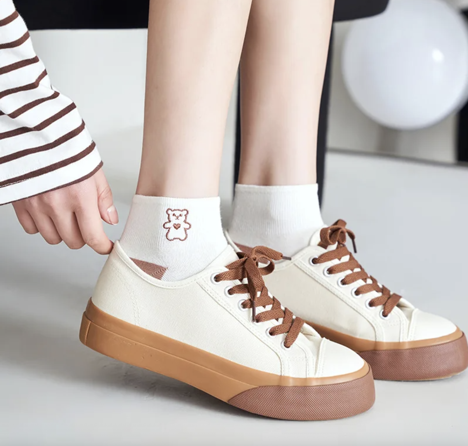 4pcs Women’s Korean Embroidered Ankle Socks – Colorful Cotton Low-Cut Animal Design, Perfect Gift