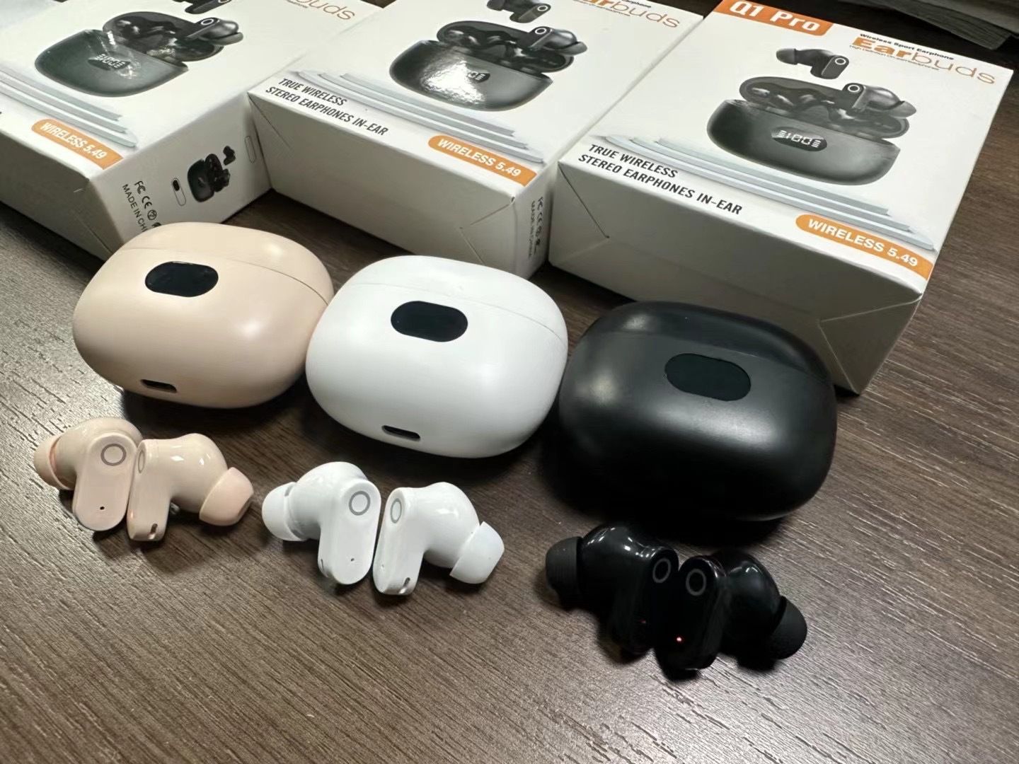 2025 New Q1 Semi-in-ear Wireless Bluetooth Headphones for Running Sports Noise Cancelling with Super Long Battery Life.