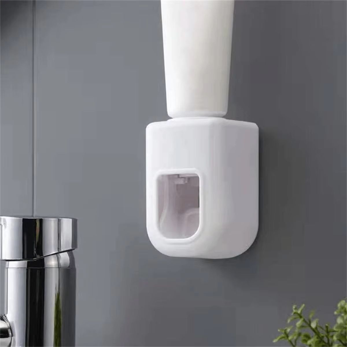 Wall Mounted Automatic Toothpaste Squeezer, Simple Toothpaste Holder Toothpaste Dispenser Wall Mounted for Bathroom