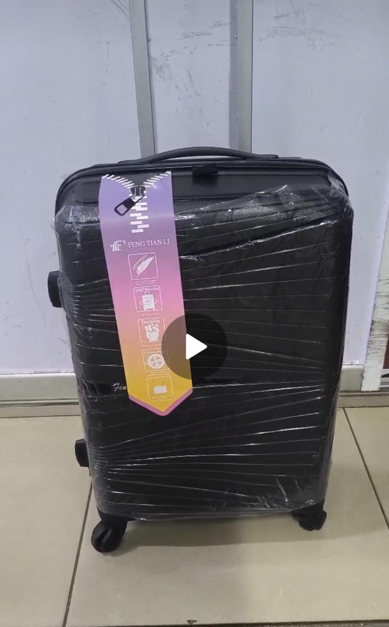 Small size suitcase

Size : 59cm