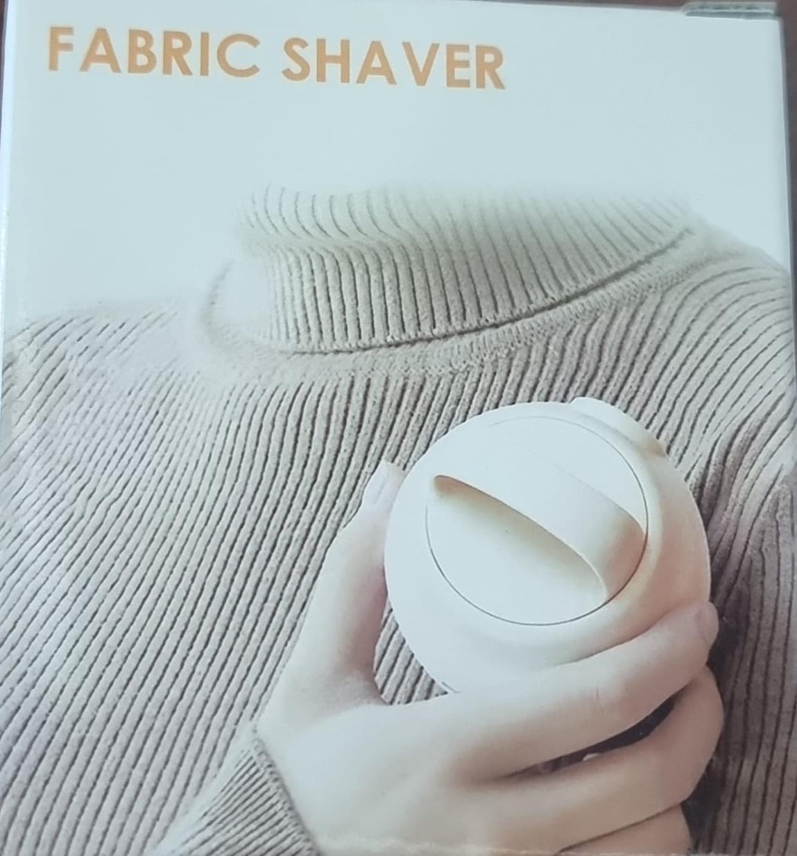 *New arrival*🔥🔥🔥🔥🔥



*High power! High quality! Rechargeable Lint remover, palm size fabric shaver ball now available in 2 colours *



*colours white and blue*



*kindly watch the video on how
