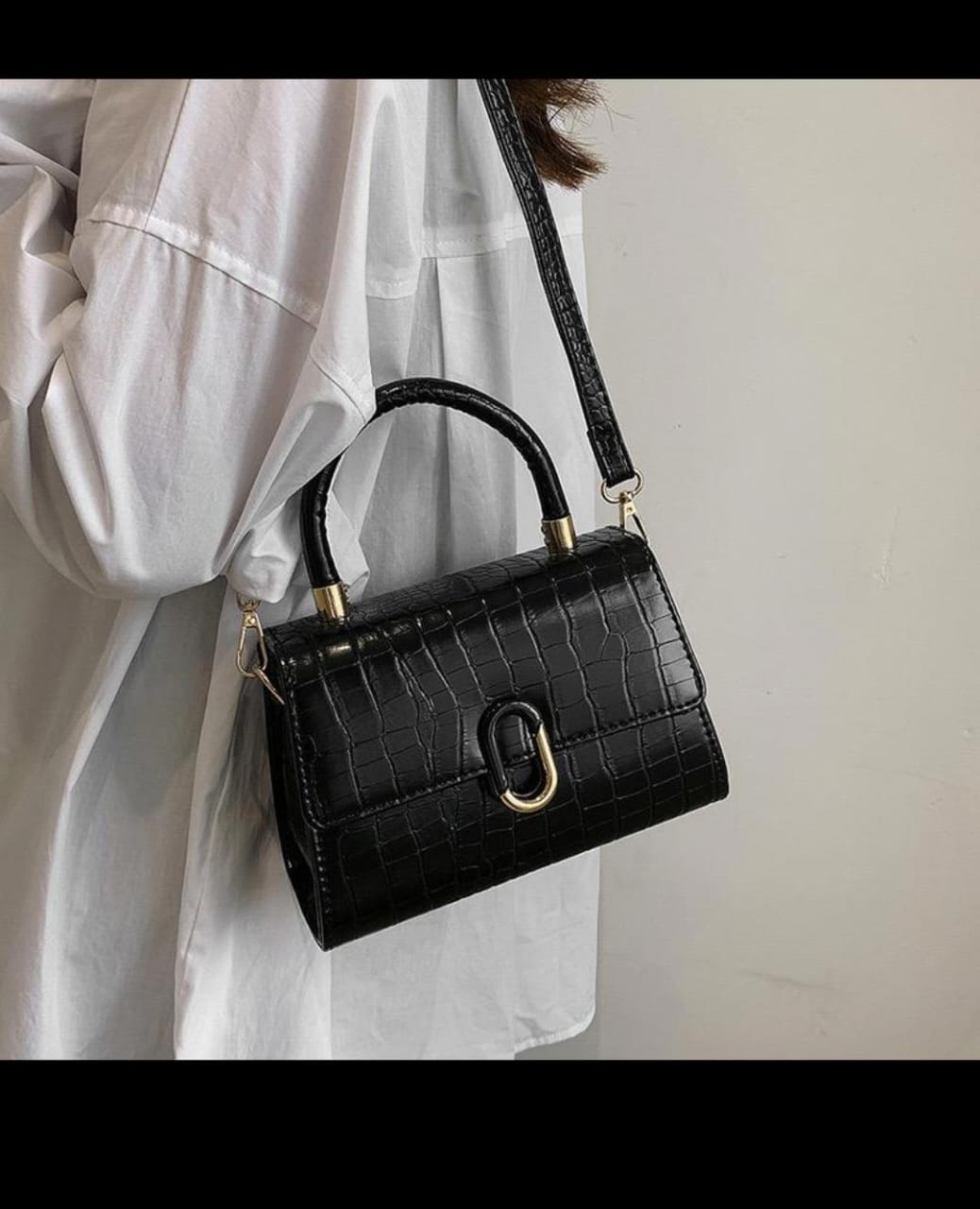 Sexy sling bag restocked 👇🏻👇🏻👇🏻

Colors available as posted

Leather super good quality