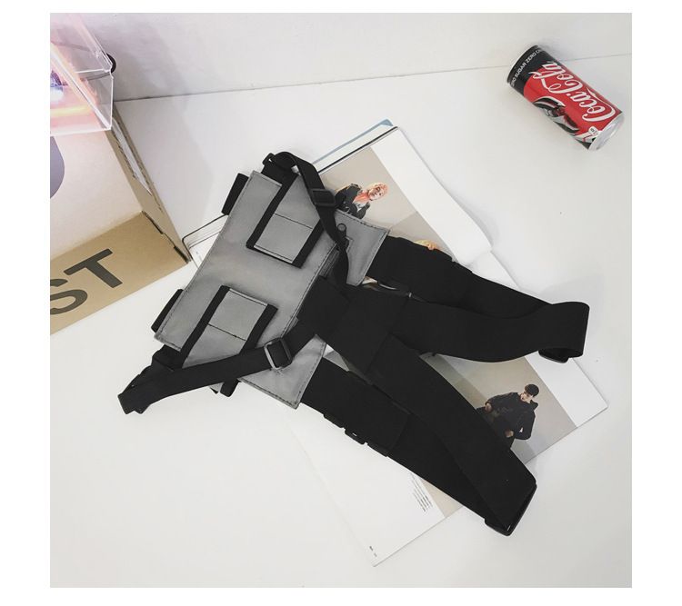 Fashion Streetwear Men Hip-Hop Chest Bag Tactical Vest Nylon Military Vest Chest Rig Pack Pouch Holster Tactical Harness Walkie