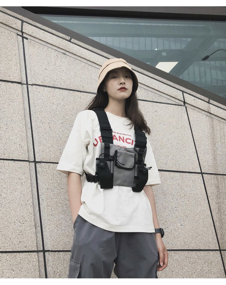 Fashion Streetwear Men Hip-Hop Chest Bag Tactical Vest Nylon Military Vest Chest Rig Pack Pouch Holster Tactical Harness Walkie