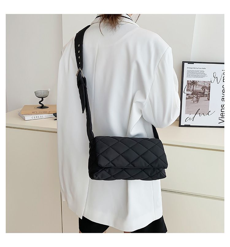 Fashion Women Nylon Embroidery Thread Clutch Messenger Bag Zipper Small Crossbody Bag Vintage Lattice Top-handle Bags For Women