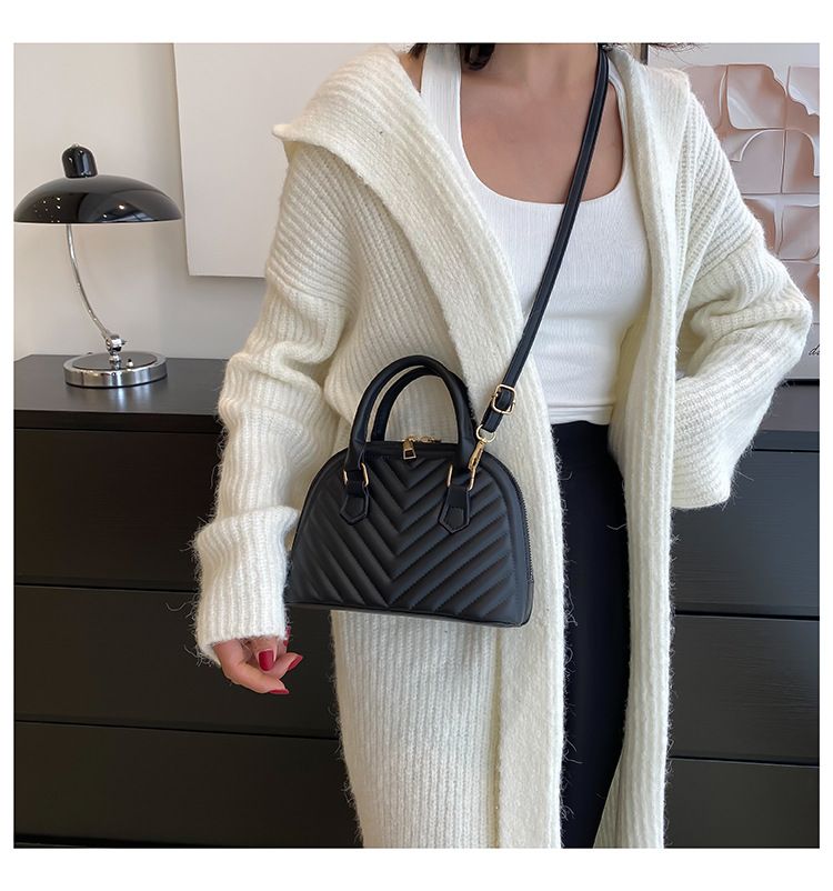 Solid Color Shell Bag Small Crossbody Bag Chain Handbags And Purses Soft Leather Designer Handbag Travel Shoulder Bags