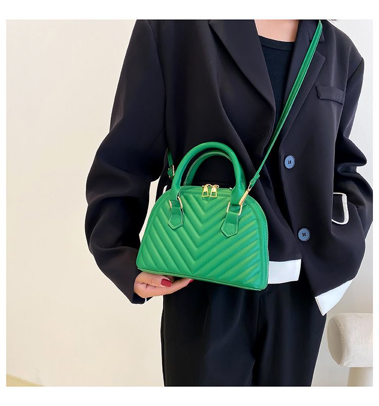 Solid Color Shell Bag Small Crossbody Bag Chain Handbags And Purses Soft Leather Designer Handbag Travel Shoulder Bags