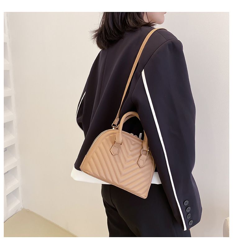 Solid Color Shell Bag Small Crossbody Bag Chain Handbags And Purses Soft Leather Designer Handbag Travel Shoulder Bags