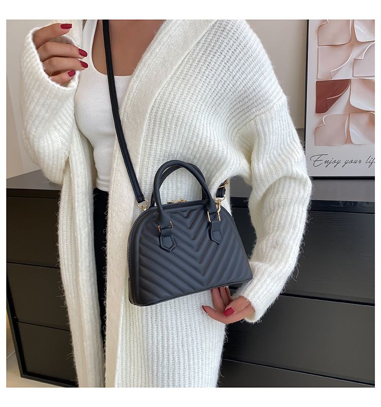 Solid Color Shell Bag Small Crossbody Bag Chain Handbags And Purses Soft Leather Designer Handbag Travel Shoulder Bags