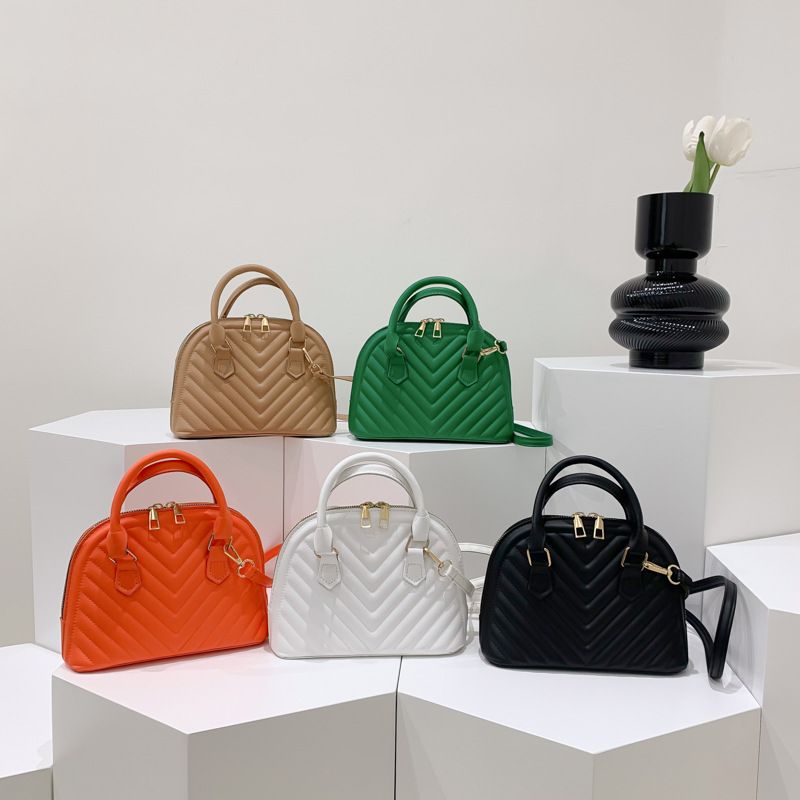 Solid Color Shell Bag Small Crossbody Bag Chain Handbags And Purses Soft Leather Designer Handbag Travel Shoulder Bags