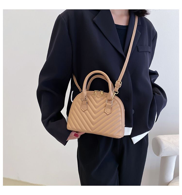 Solid Color Shell Bag Small Crossbody Bag Chain Handbags And Purses Soft Leather Designer Handbag Travel Shoulder Bags