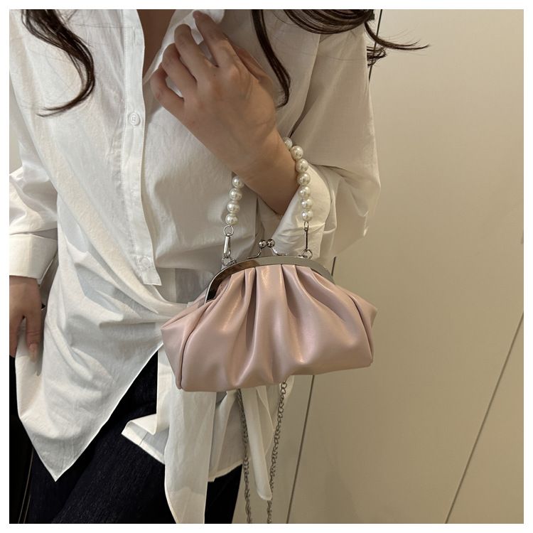 Women's Crossbody Bags Pleated Clouds Handbag Soft Leather Shell Clip Shoulder Bag Pearl Chain Evening Bag Luxury Clutch Purse B0126