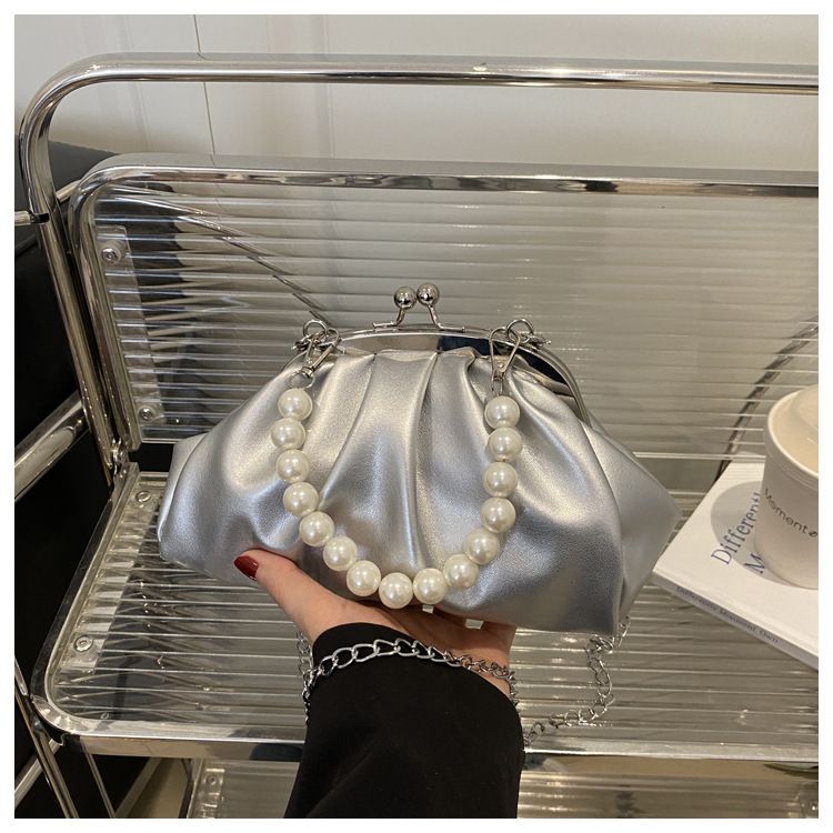 Women's Crossbody Bags Pleated Clouds Handbag Soft Leather Shell Clip Shoulder Bag Pearl Chain Evening Bag Luxury Clutch Purse B0126