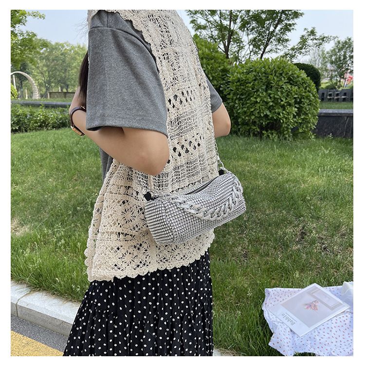 Lawaia Rhinestone Bag Side Bag Crossbody Blingbling Rhinestone Purses for Women Sparkly Silver Clutch Black Purse B0285