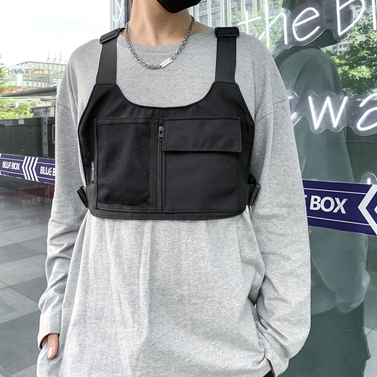 Fashion Streetwear Men Hip-Hop Chest Bag Tactical Vest Nylon Military Vest Chest Rig Pack Pouch Holster Tactical Harness Walkie B0346