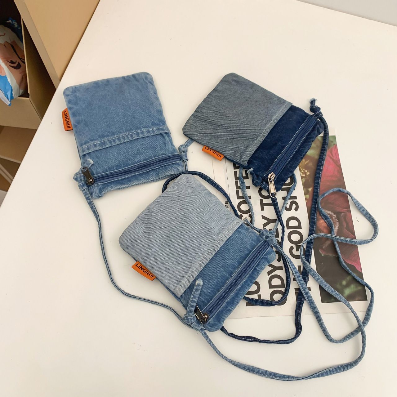 Women's Denim Crossbody Bag Lightweight Mini Shoulder Purse Adjustable Strap Small Casual Bag for Daily Use & Travel Storage Bag B0154