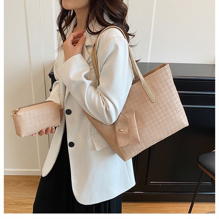 Large PU Leather Shoulder Bag for Women Fashion Trend Designer Female Fashion Handbags Purses Tote Bags B0714