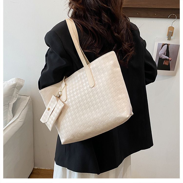Large PU Leather Shoulder Bag for Women Fashion Trend Designer Female Fashion Handbags Purses Tote Bags B0714