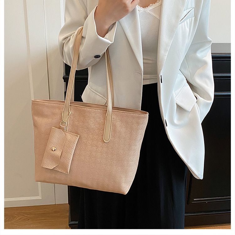 Large PU Leather Shoulder Bag for Women Fashion Trend Designer Female Fashion Handbags Purses Tote Bags B0714