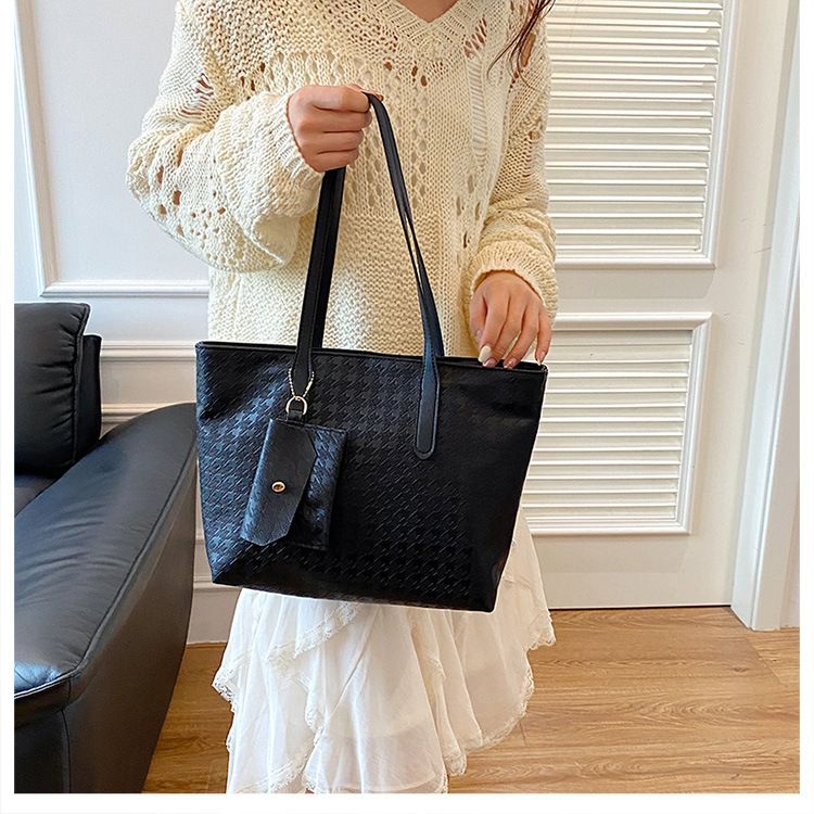 Large PU Leather Shoulder Bag for Women Fashion Trend Designer Female Fashion Handbags Purses Tote Bags B0714