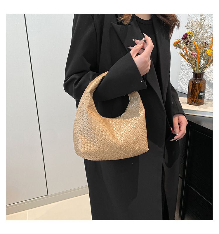Retro Casual Versatile PU Leather Tote Bag,Fashion Woven Embossed Shoulder Bags ,Knotted Decorative Hobo Bag,Pleated Cloud Bag B0265