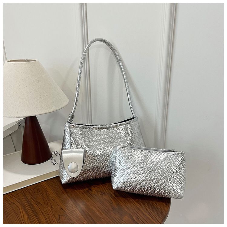 2025 Autumn/Winter Women'S Woven Pattern Shoulder Bag Casual Wear Hand-Held Handle Bag Fashion Retro Armpit Bag With Coin Purse B0264
