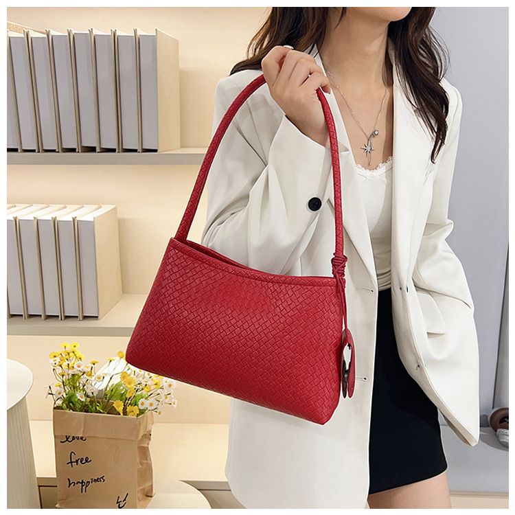 2025 Autumn/Winter Women'S Woven Pattern Shoulder Bag Casual Wear Hand-Held Handle Bag Fashion Retro Armpit Bag With Coin Purse B0264