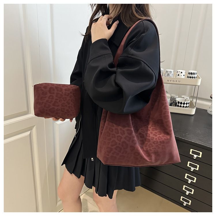 Vintage Soft PU Leather Ladies Shoulder Bag Commuter Large Handbag Women's Versatile Tote Underarm Bag 2pcs B0740