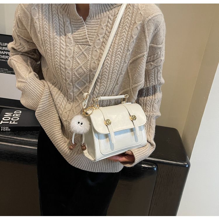 Retro Women Shoulder Bag Fashionable Crossbody Bags for Women Mobile Phone Bag Designer Bags Purse and Handbags B0107