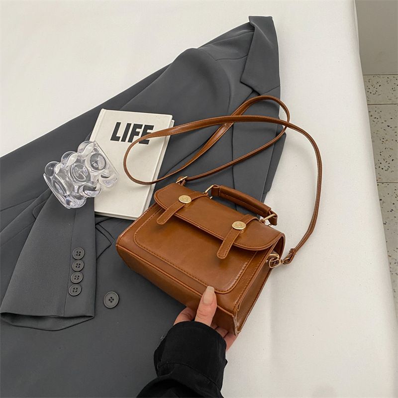 Retro Women Shoulder Bag Fashionable Crossbody Bags for Women Mobile Phone Bag Designer Bags Purse and Handbags B0107