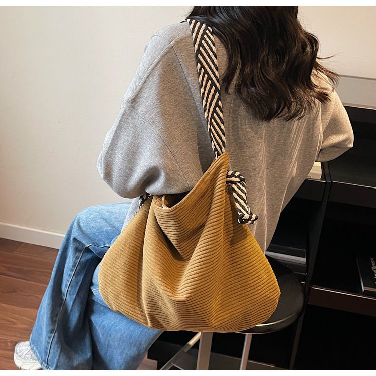 Fashionable Simple Corduroy Tote Bag Casual Versatile Commuting Women's Handbag Large Capacity Shopping Bag Soft Material B0233