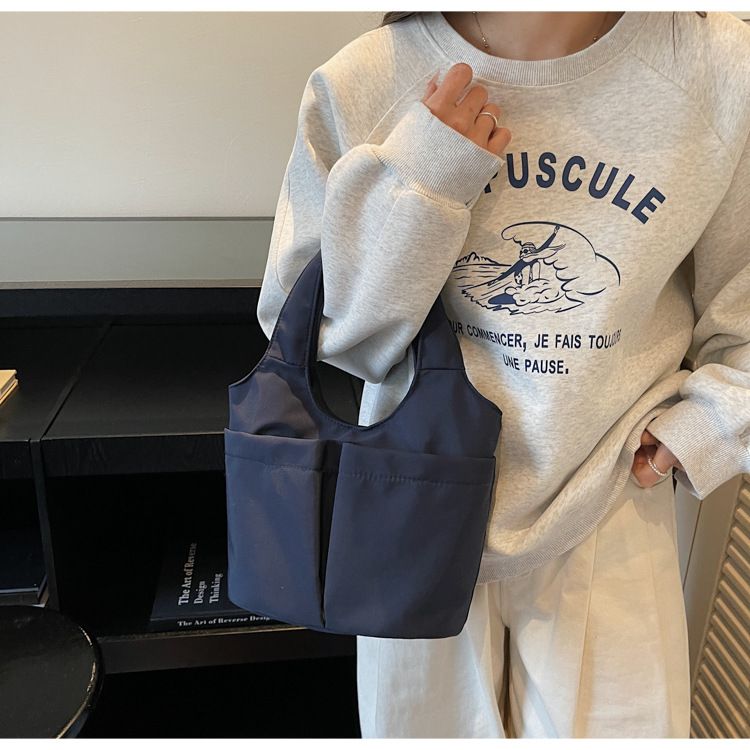 Large Capacity Tote Bags Nylon Design 2026 New Fashion Bags for Women High Quality Sewing Thread Solid Color Shoulder Bags B0235