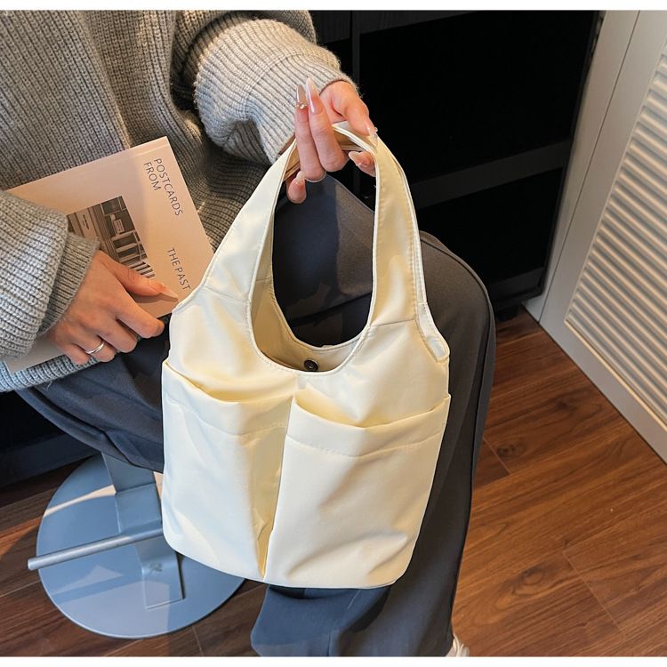 Large Capacity Tote Bags Nylon Design 2026 New Fashion Bags for Women High Quality Sewing Thread Solid Color Shoulder Bags B0235