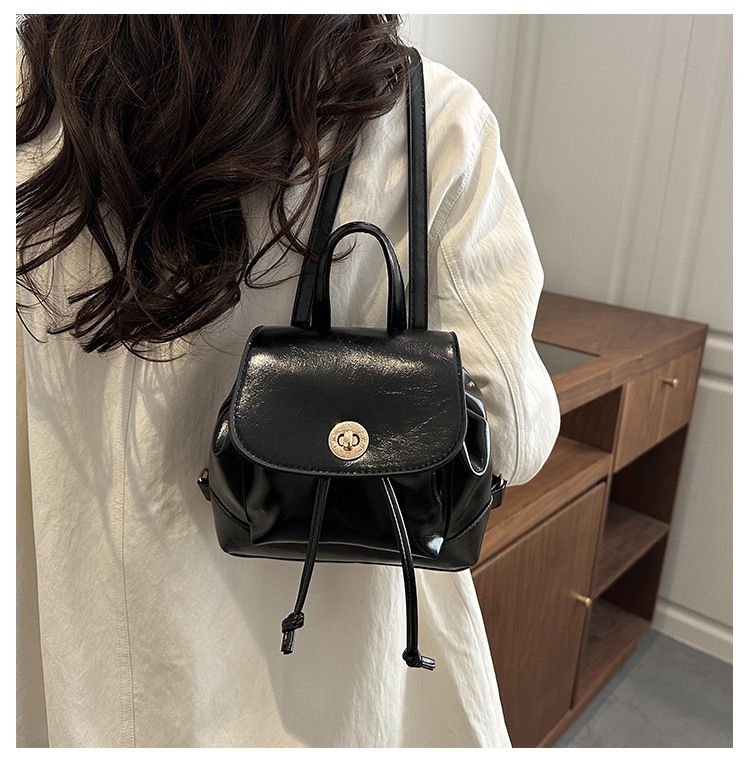 Casual College Women's Backpack Small Travel Bag Fashionable Retro Autumn Winter Leisure Pack Soft Polyester B0305