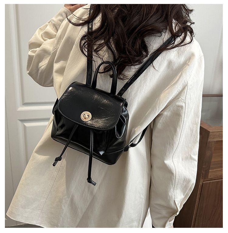 Casual College Women's Backpack Small Travel Bag Fashionable Retro Autumn Winter Leisure Pack Soft Polyester B0305